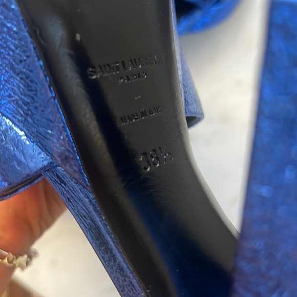 Saint Laurent Leather Sandals Blue & Metallic
Platform Authentic sz 38 1/2 - Picture 15 of 15
